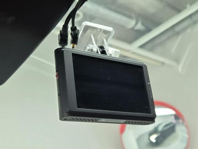 5111000908R16.jpg