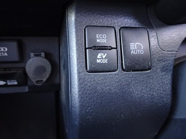 0600953A30261012W00219.jpg