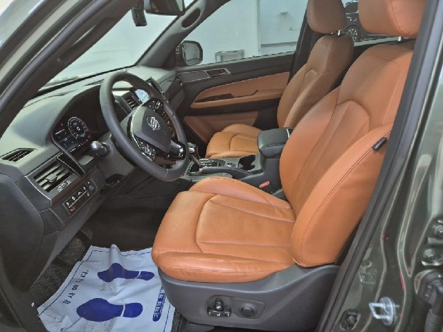 6081501767R11.jpg