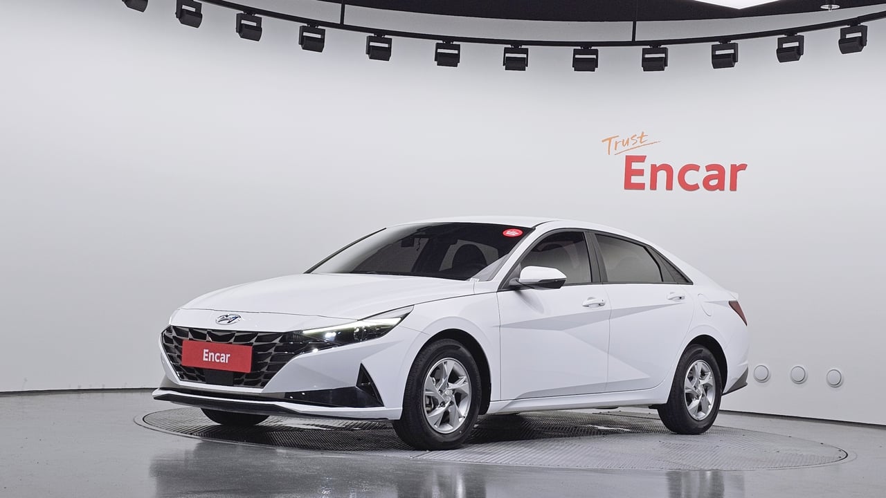 2021 Hyundai Avante, photo 1 of 1