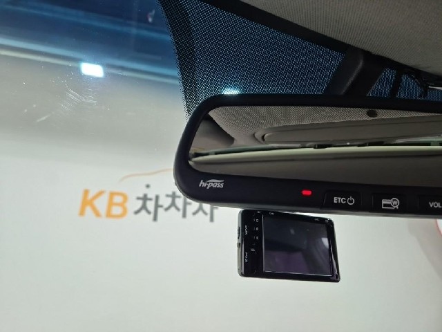6081000532R17.jpg