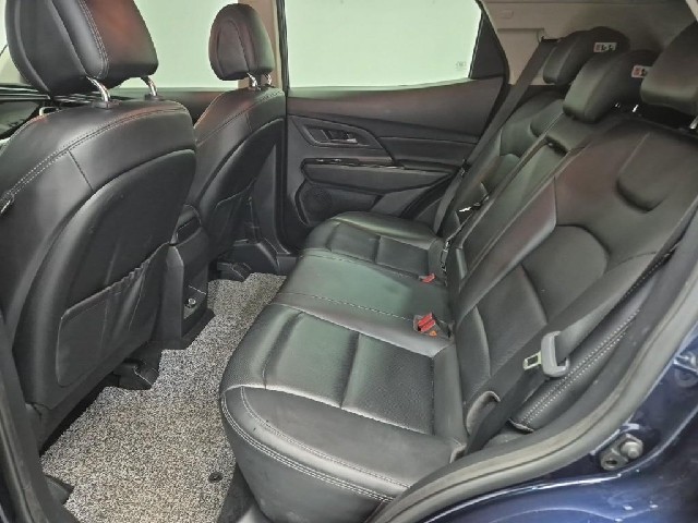 6061000174R12.jpg