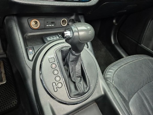 6081000525R8.jpg