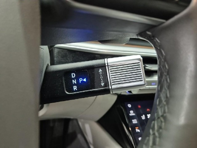6061002834R8.jpg