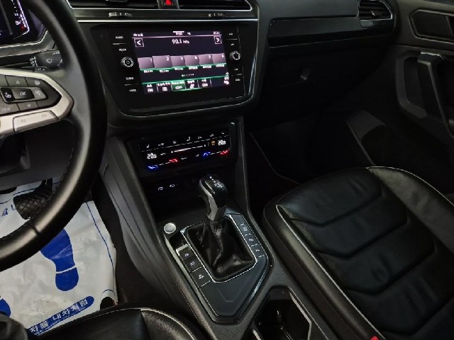 6091000715R10.jpg