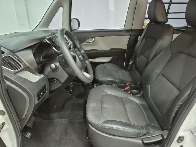6081000647R11.jpg