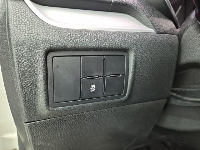 6091000027R15.jpg