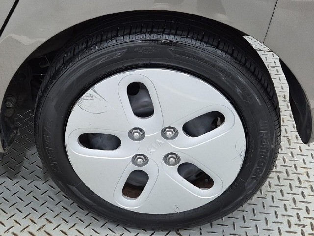 6081002451R17.jpg