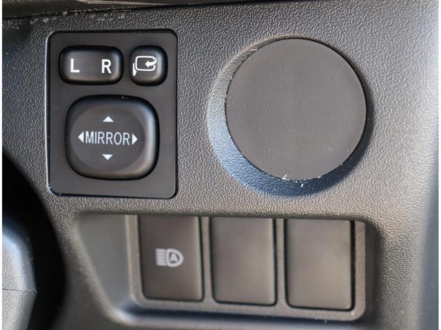 0500206A30251017W00118.jpg