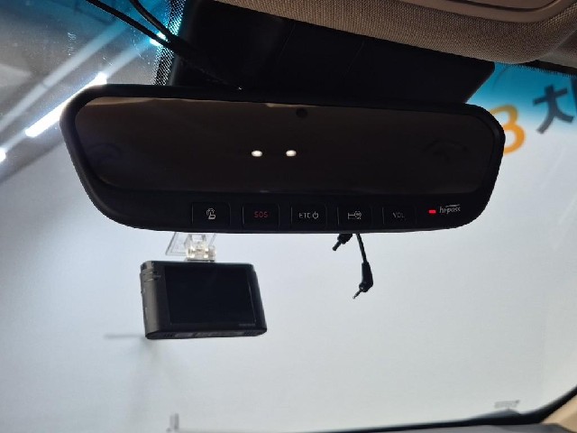 6081501829R17.jpg