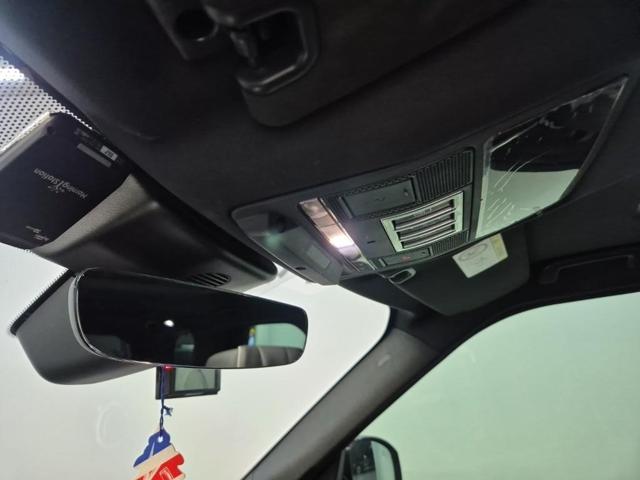 5121501675R18.jpg