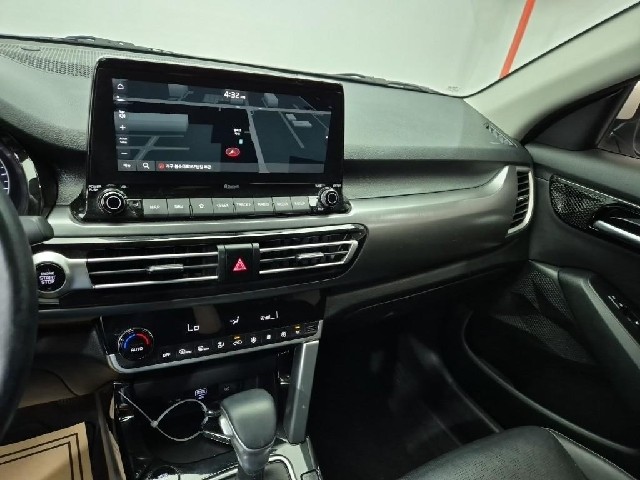 6091002143R10.jpg