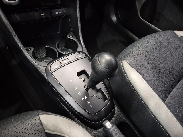 6101000076R8.jpg