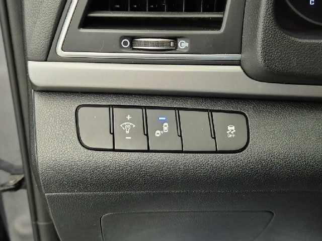 6081501990R16.jpg