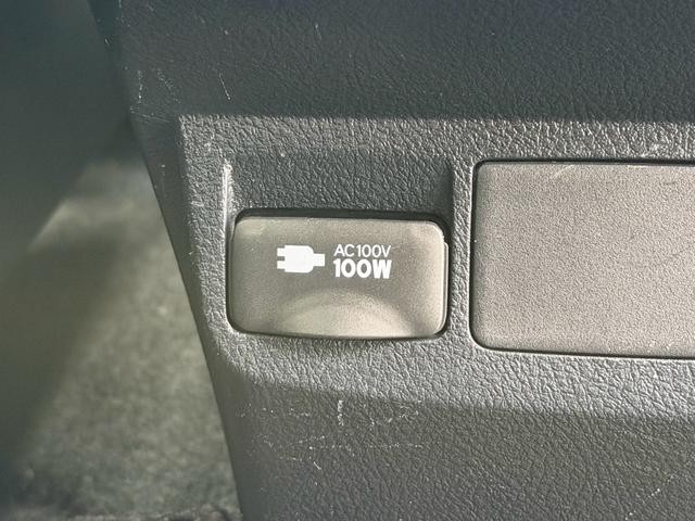 0704500A30261019W00114.jpg