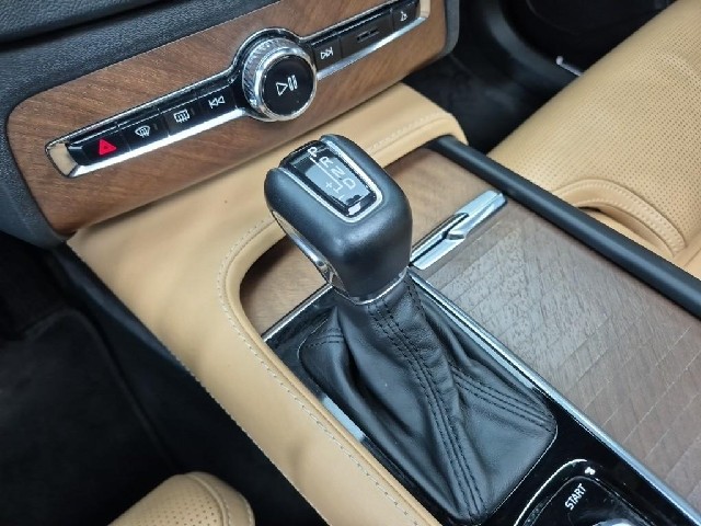 6091001103R8.jpg