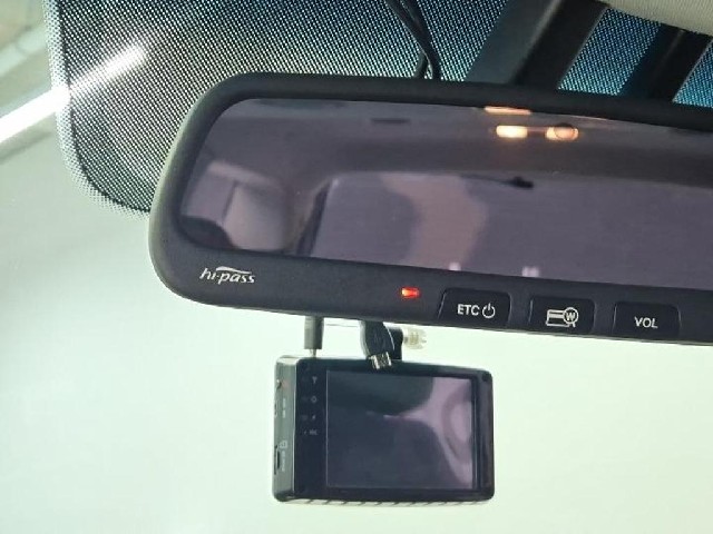 5111501959R17.jpg