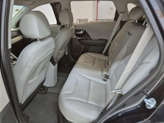 6081501294R12.jpg