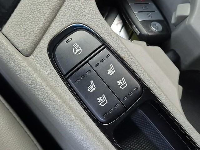 6081501294R18.jpg