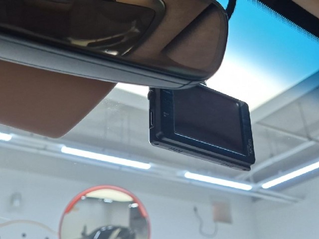 6091500827R17.jpg