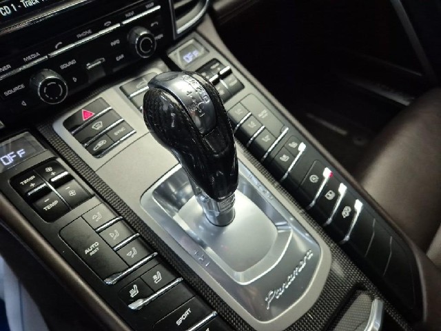6011501537R8.jpg