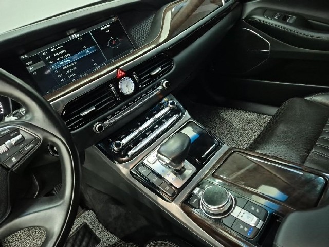 6091001407R10.jpg