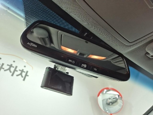 6091001596R15.jpg