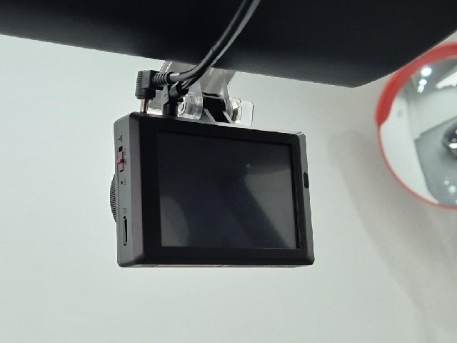 6091001233R16.jpg