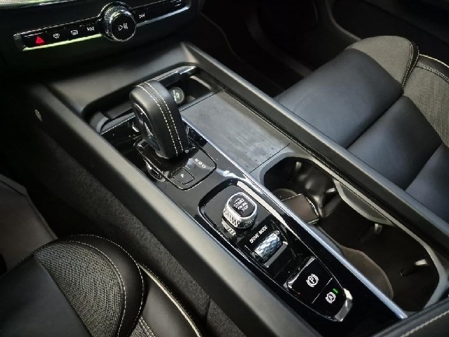 6011500004R8.jpg