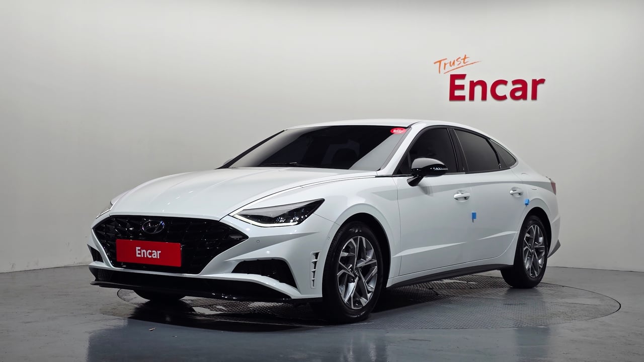 2022 Hyundai Sonata, photo 1 of 1