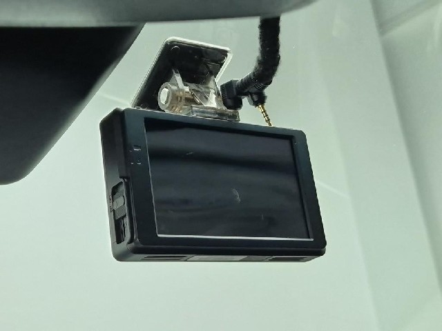 6091001703R18.jpg