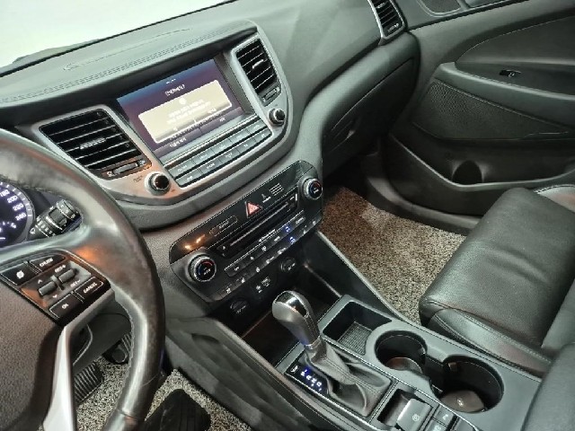 6091001697R10.jpg