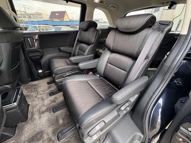 0704910A30261016W00313.jpg