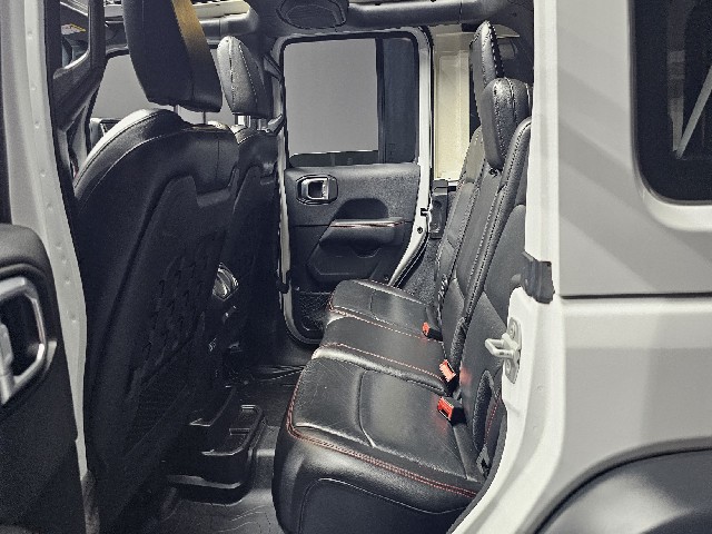 4f49d57d2df774aab0842af311315889.jpeg