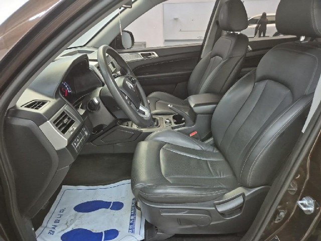 6081500374R11.jpg