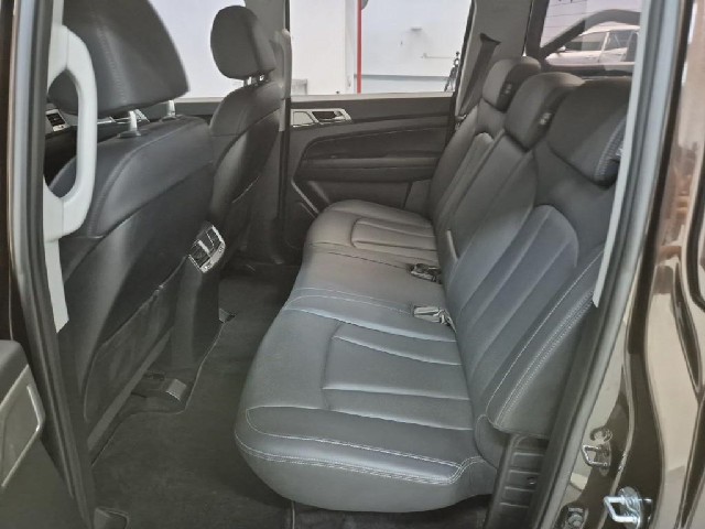 6081500374R12.jpg