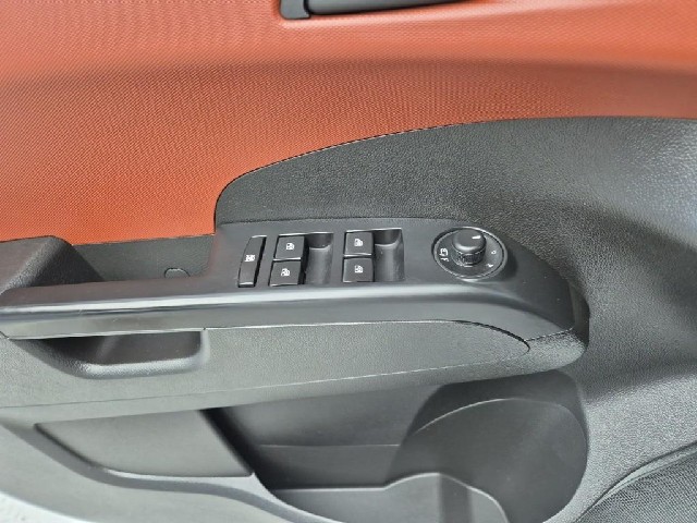 6081500073R17.jpg