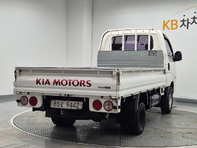 6081000520R3.jpg