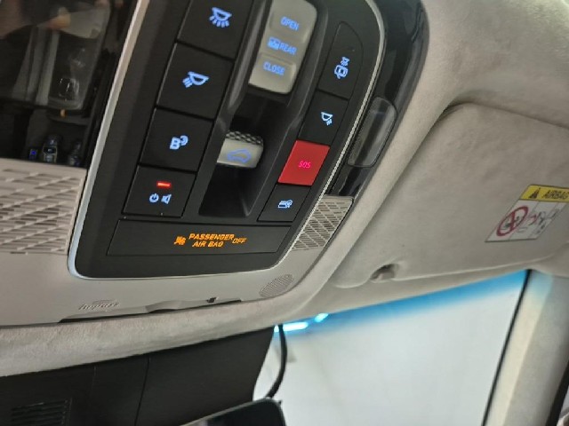 6081501132R17.jpg