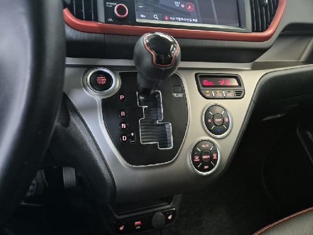 6081500774R8.jpg