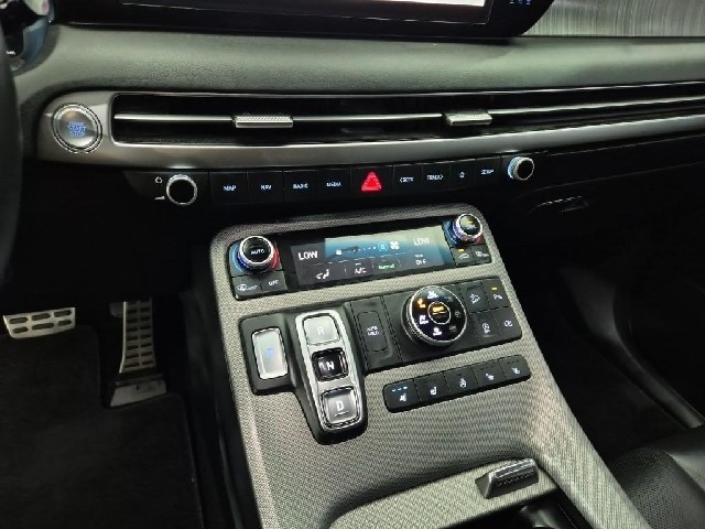 6081000813R8.jpg