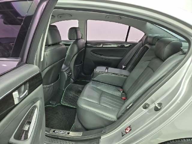 6081000559R12.jpg