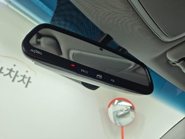 6081000559R16.jpg
