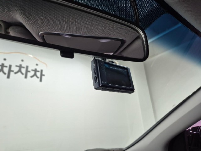 6081000371R16.jpg