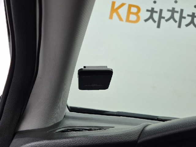 6081000371R17.jpg