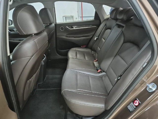 6071502296R12.jpg