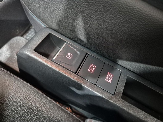 6081500087R17.jpg