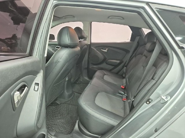 6081000045R12.jpg