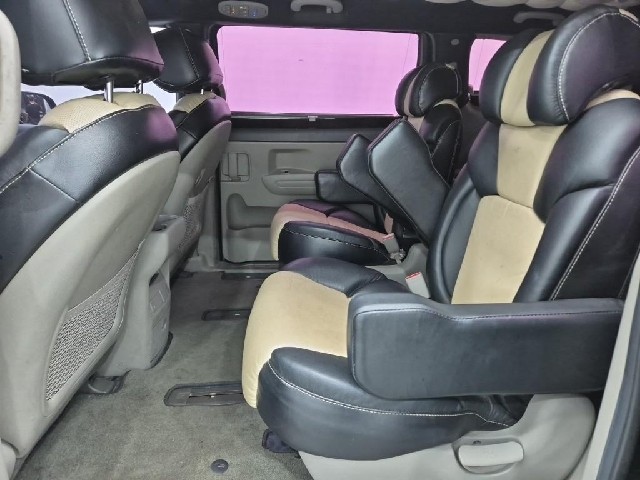 6071502127R12.jpg