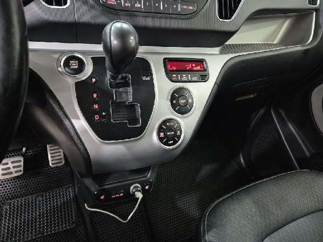 6081000239R8.jpg